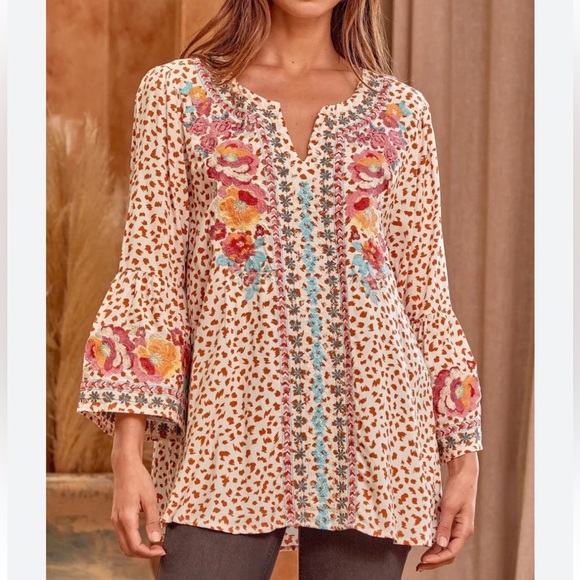SAVANNA JANE Floral Embroidered Leopard Bell Sleeve Tunic Top - Large - Picture 2 of 9